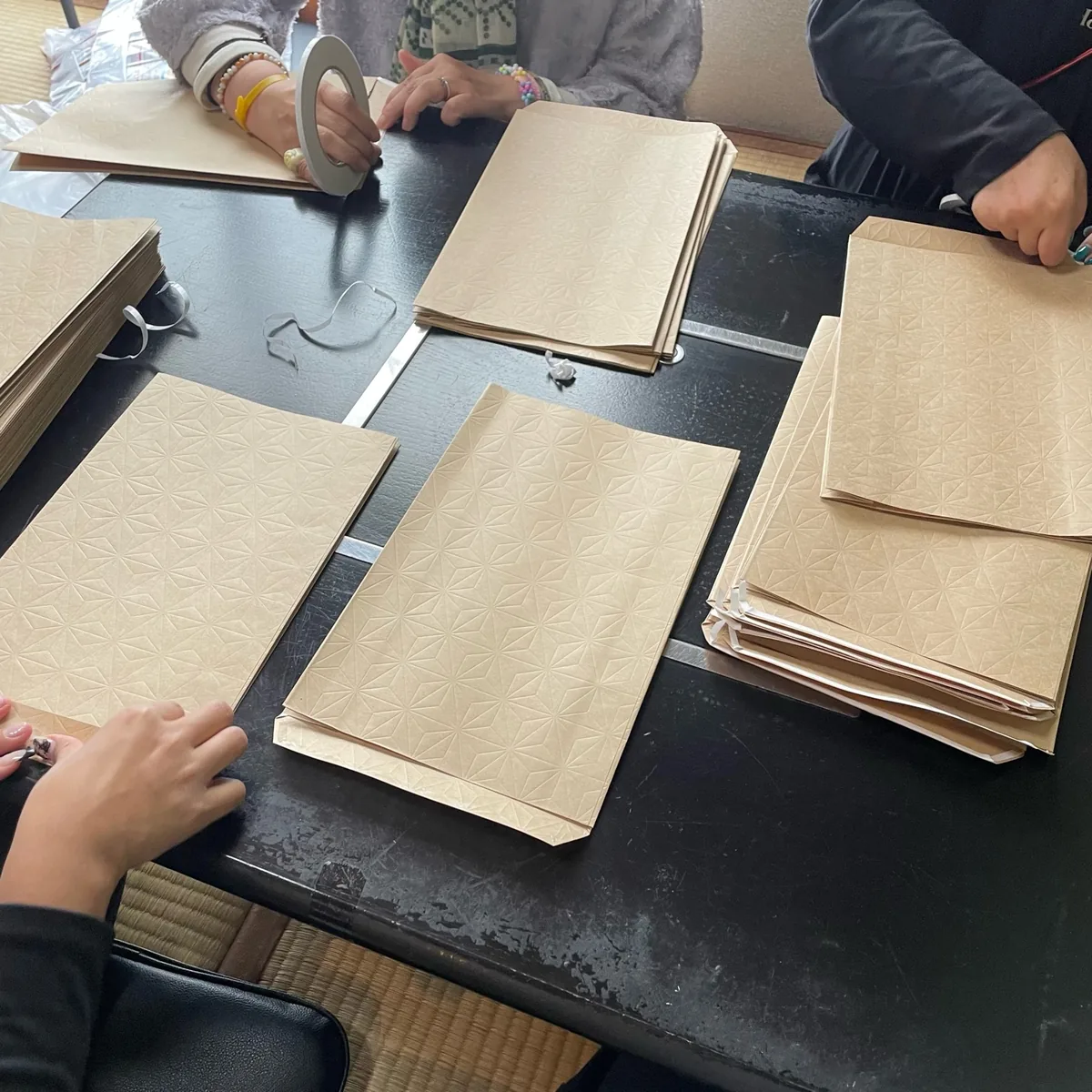 内職作業の様子